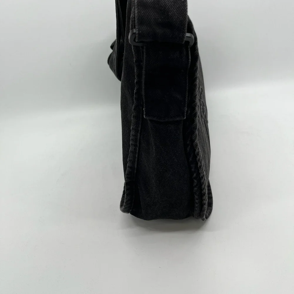 Tyca item denim